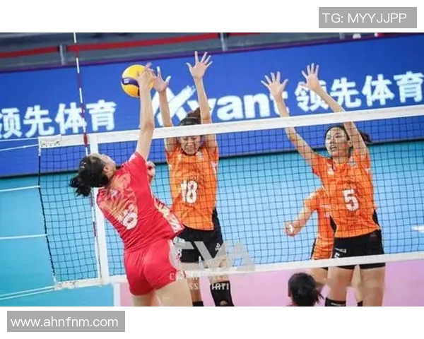 重庆排球队防守反击策略分析及其在比赛中的成效与不足