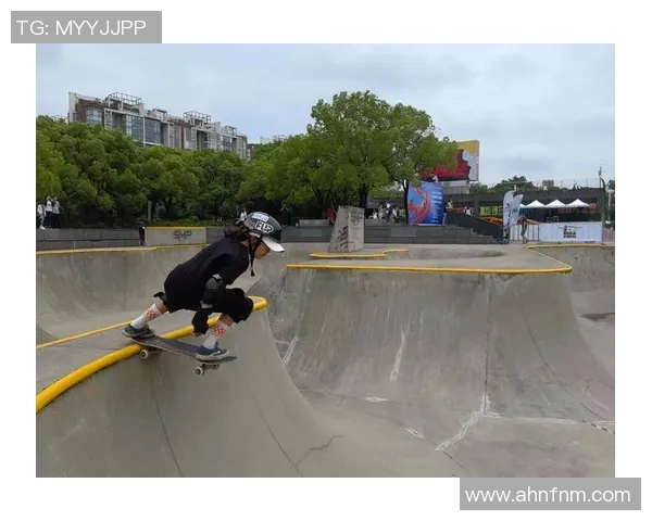 南京滑板精英赛点评:极限运动队默契配合展现团队实力与风采 南京滑板精英赛点评:极限运动队默契配合展现团队实力与风采