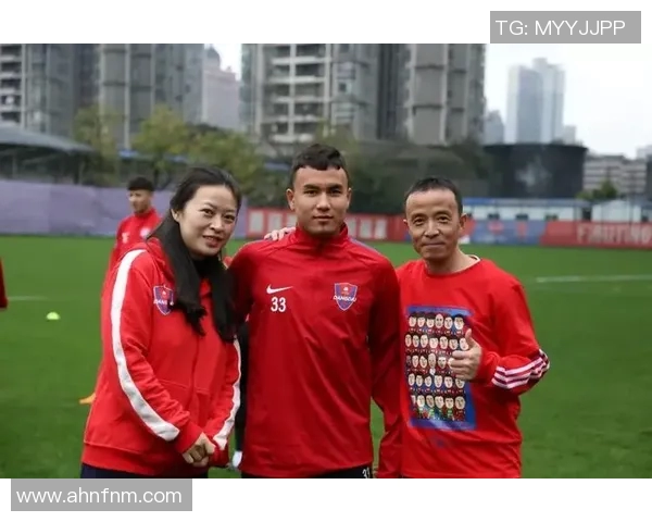 重庆排球队战术引发热议球迷与专家观点大碰撞