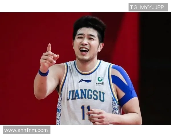 吴冠希:从年轻球员到篮球明星的成长之路与奋斗故事 吴冠希:从年轻球员到篮球明星的成长之路与奋斗故事