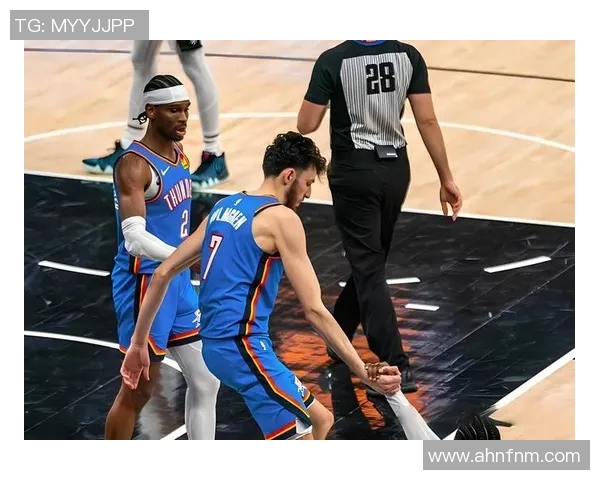 灰熊与马刺季后赛激战正酣直播全程回顾与精彩瞬间分析