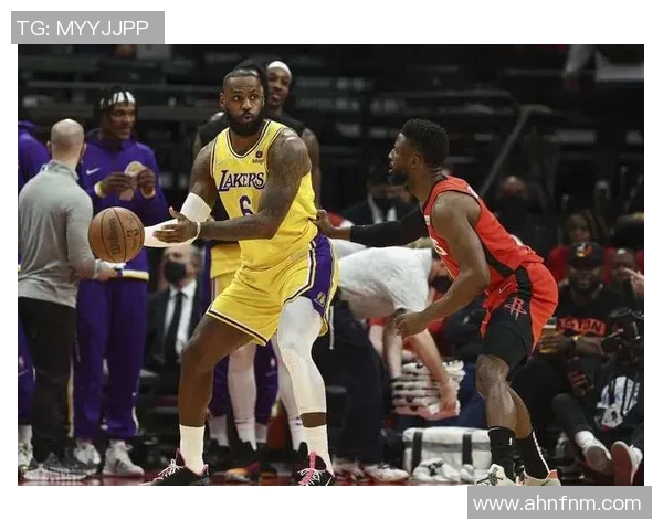 湖人对阵火箭直播精彩瞬间回顾与赛后分析全景报道