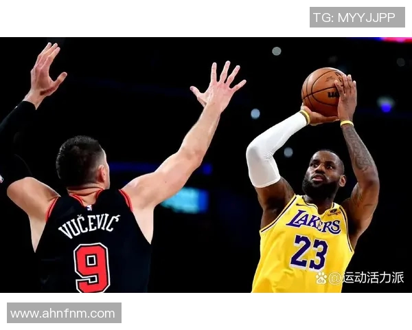 詹姆斯在热火与湖人对决中展现王者风范引发球迷热议