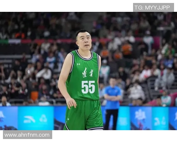 韩德君的篮球传奇之路:从青涩少年到CBA巨星的成长历程与奋斗精神 韩德君的篮球传奇之路:从青涩少年到CBA巨星的成长历程与奋斗精神